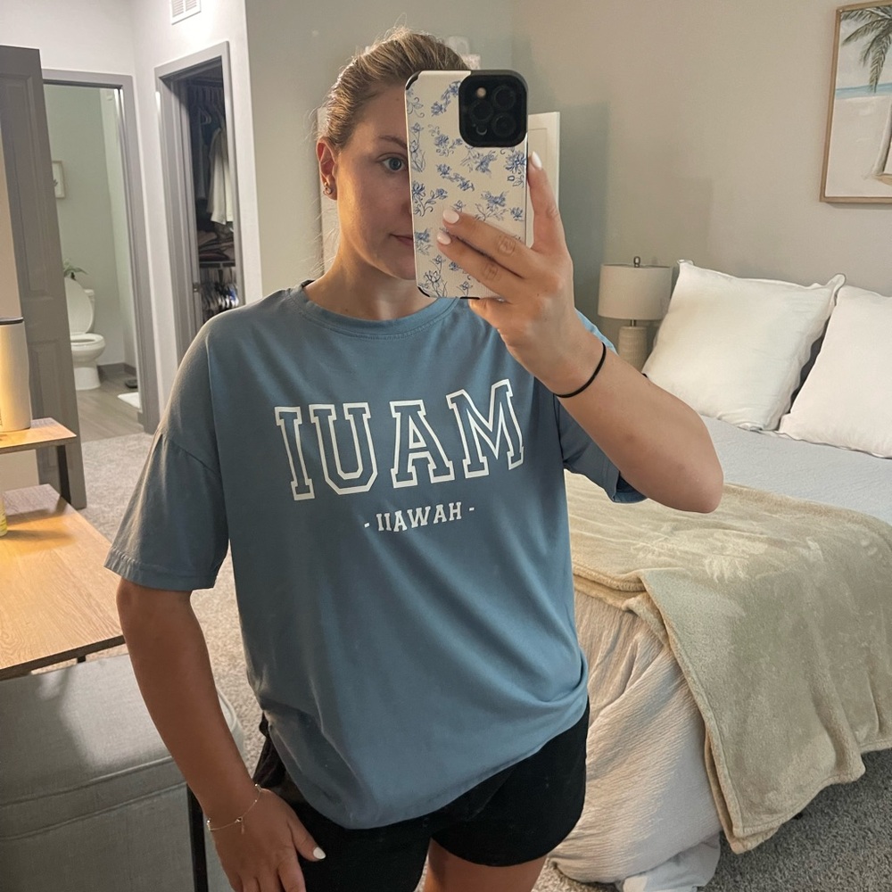 Maui Graphic Tee